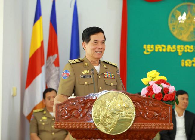 ឯកឧត្ដម ឃួង ស្រេង ជំរុញឱ្យអភិបាល អភិបាលរងខណ្ឌដែលទើបតែងតាំងថ្មី ត្រូវយកចិត្តទុកដាក់បំពេញការងារឱ្យកាន់តែប្រសើរ ដោយត្រូវពង្រឹងសមត្ថភាពឱ្យកាន់តែខ្លាំងក្នុងការបម្រើពលរដ្ឋនៅក្នុងមូលដ្ឋានរបស់ខ្លួន