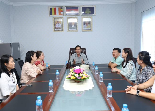 អភិបាលខេត្តពោធិ៍សាត់ បន្តទទួលថវិកាពីសប្បុរសជនក្រៅប្រទេស ដើម្បីចូលរួមចំណែកសាងសង់អគារពហុព្យាបាល និងសង្គ្រោះបន្ទាន់ នៃមន្ទីរពេទ្យបង្អែកខេត្ត