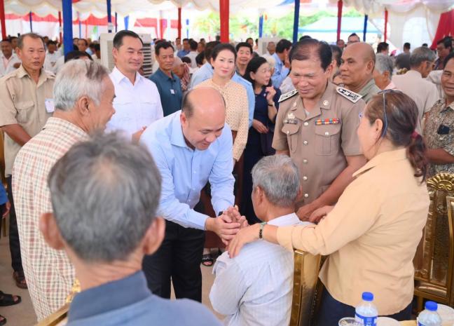 អភិបាលខេត្តកំពង់ស្ពឺ អញ្ជើញចូលរួមក្នុងពិធីសំណេះសំណាល និងពិសារអាហារសាមគ្គីជាមួយនិវត្តជន និងអតីតយុទ្ធជន