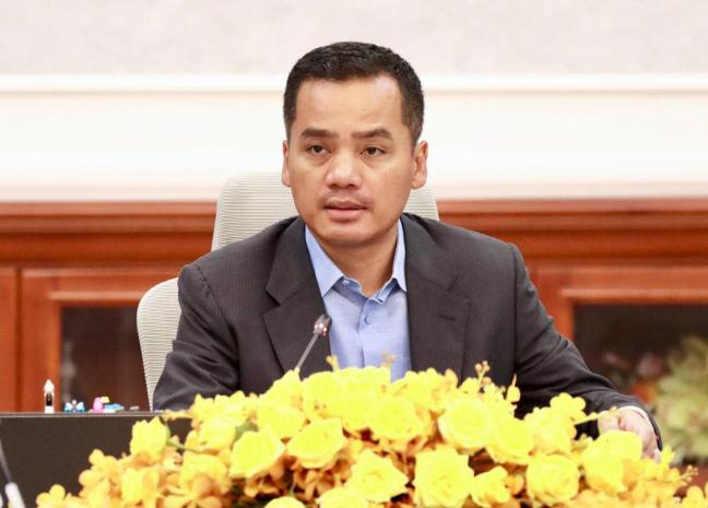 ឯកឧត្តមអភិសន្តិបណ្ឌិត ស សុខា អញ្ជើញដឹកនាំកិច្ចប្រជុំស្តាប់របាយការណ៍ស្តីពី ការងារសន្តិសុខប្រចាំសប្តាហ៍ របស់អគ្គស្នងការដ្ឋាននគរបាលជាតិ